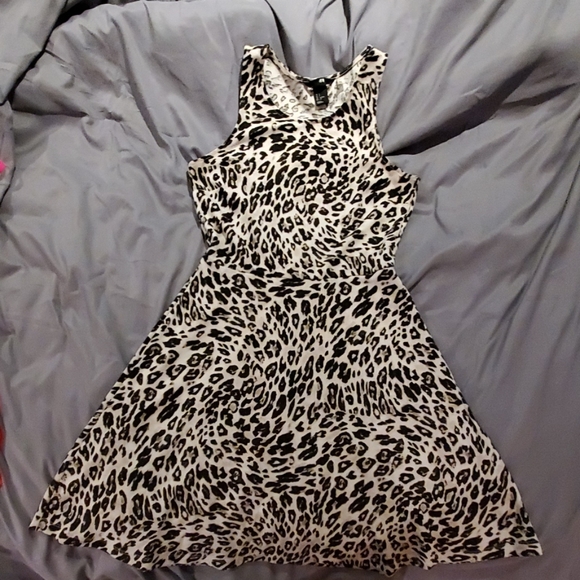Leopard dress - Picture 1 of 2